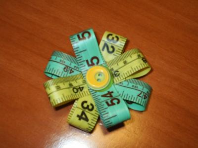 Broche grande verde y amarillo