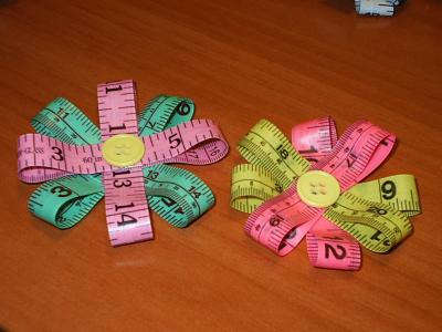 Broches grandes dos colores